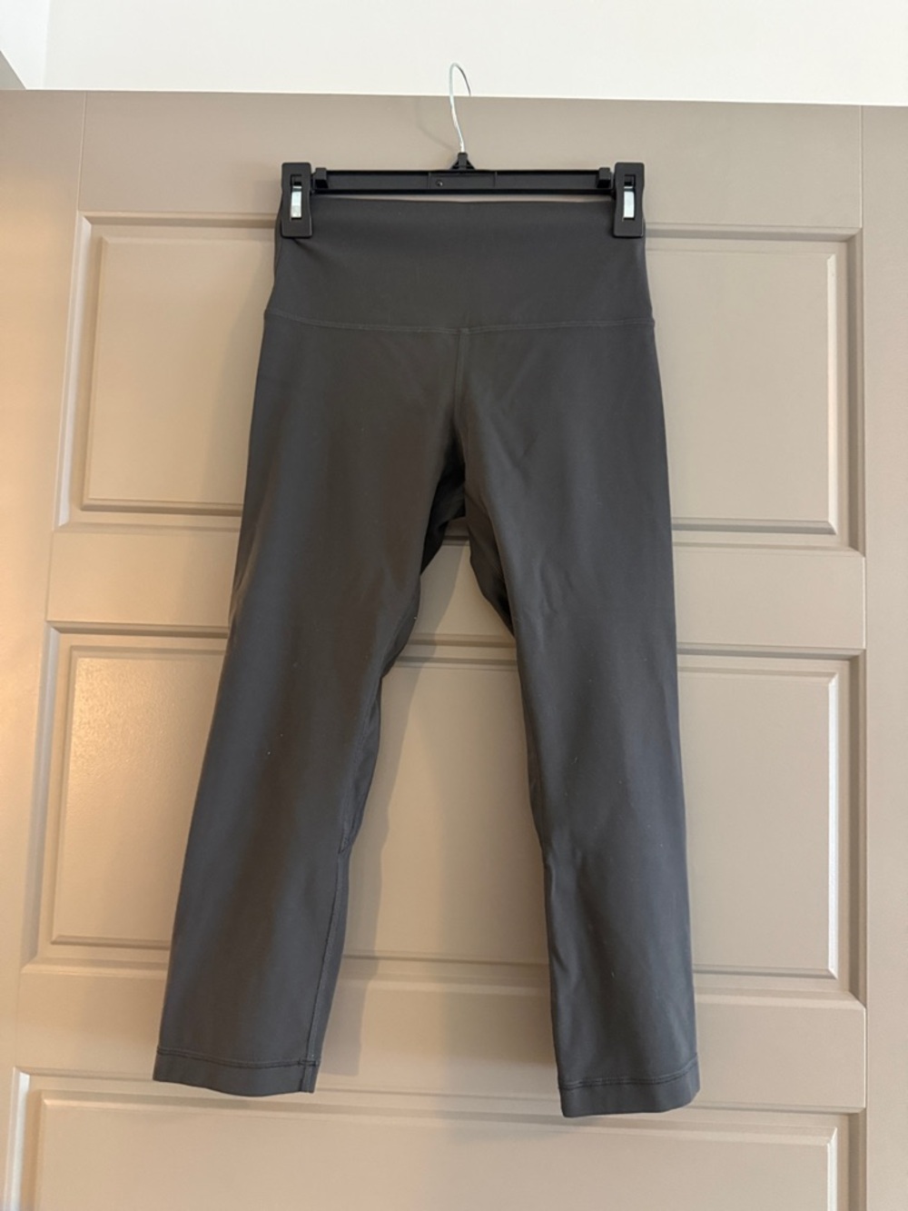 Lululemon High-Waist Cropped Align Leggings 21” inseam - Charcoal size 6